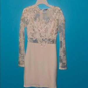 White lace dress never worn